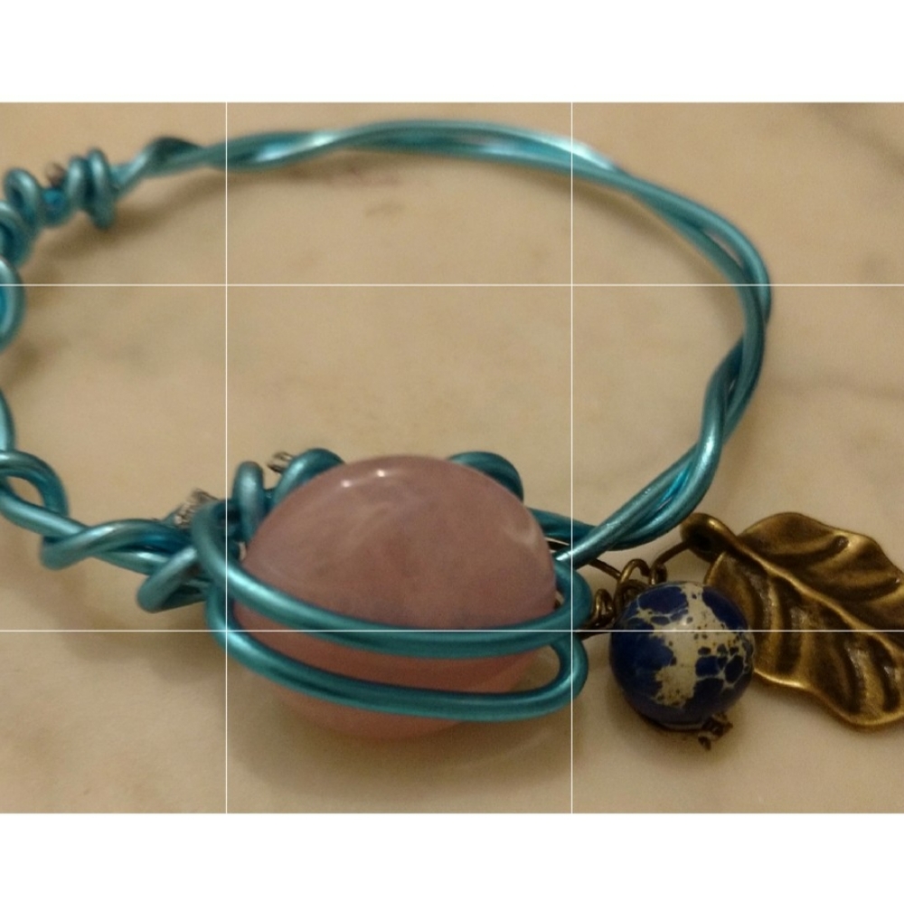 Cute Bracelet - Blue 💙 Wire Wrapped Pink Gem ❤️